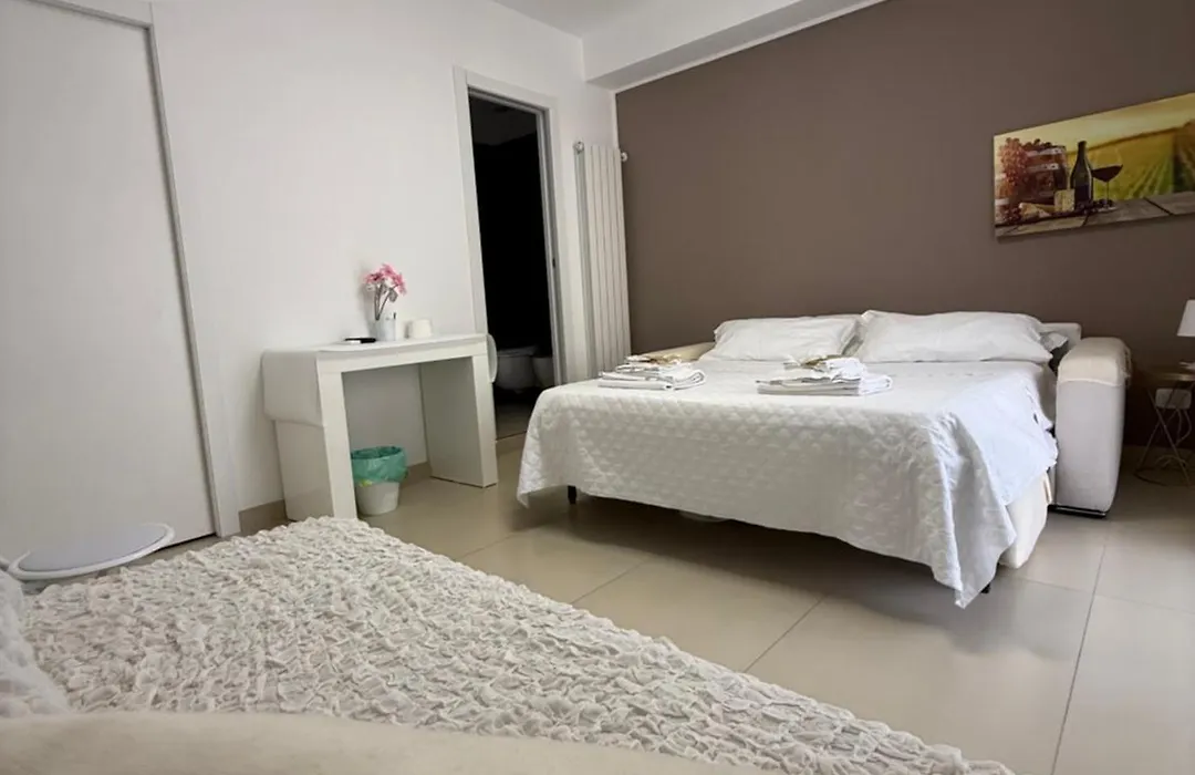 Four Rooms Naxos-1