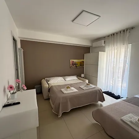 Four Rooms Naxos-3